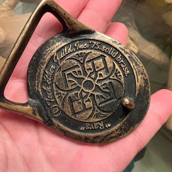 Vintage TECH ETHER GUILD "RAYS" SOLID BRASS Belt Buckle 1975 - Picture 3 of 3